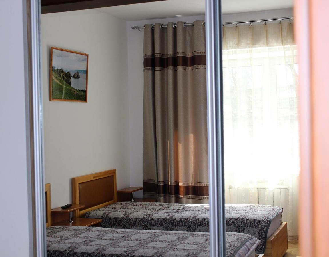 Mini Hotel 999 Irkutsk Bagian luar foto